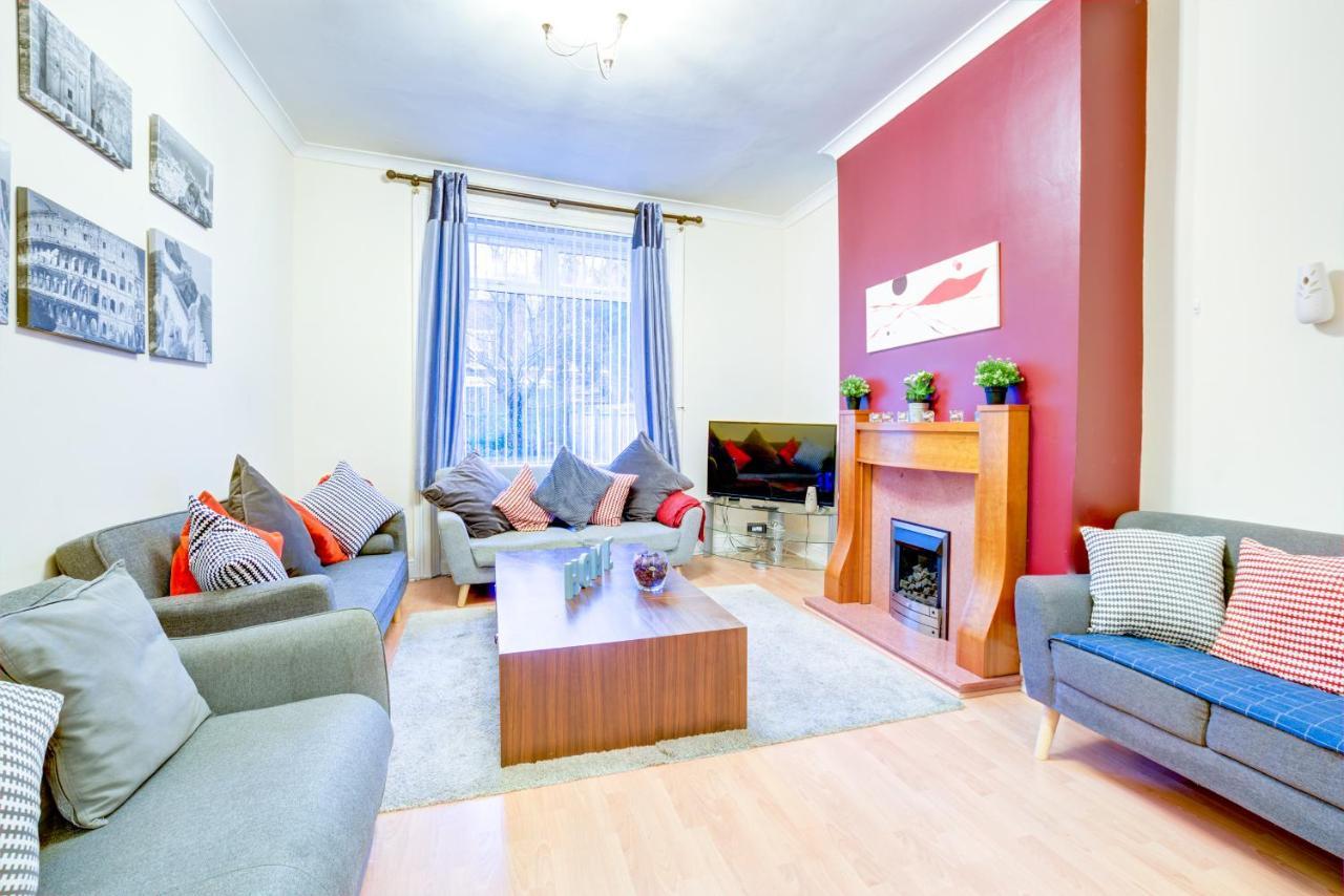 Premium 4-Bed Room House. Great Central Location. Gosforth  Bagian luar foto